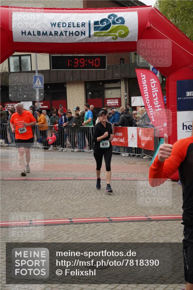 04.05.2025 - 8. Wedeler Halbmarathon Felixshl http://msf.ph/oto/7818390 04.05.2025 11:39:38 Ziel 299, 334, 406, 670, 848 meine-sportfotos.de