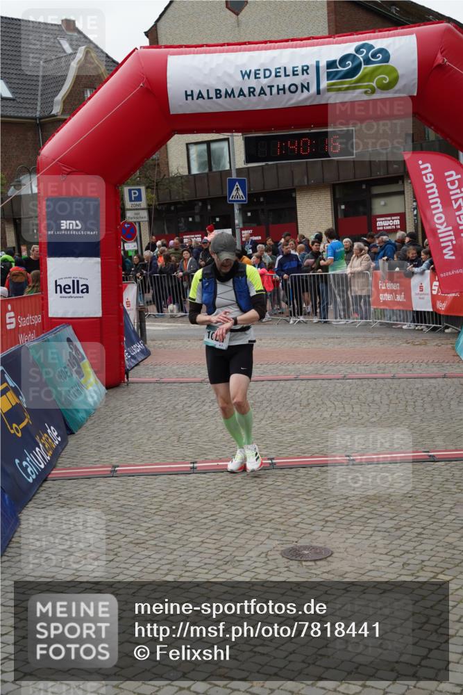 04.05.2025 - 8. Wedeler Halbmarathon Felixshl http://msf.ph/oto/7818441 04.05.2025 11:40:14 Ziel 69, 624, 1001 meine-sportfotos.de