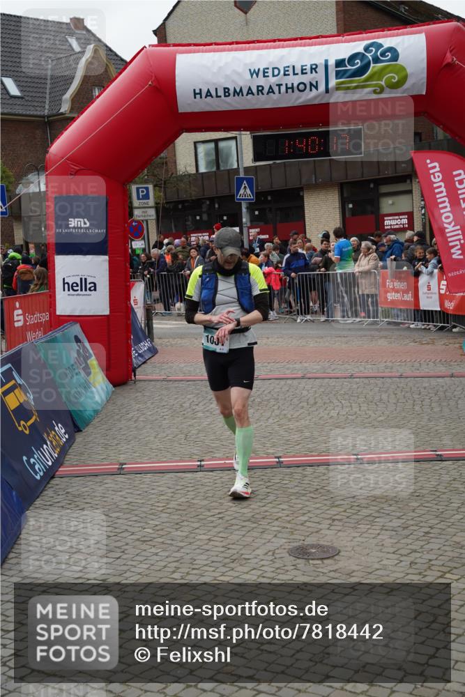 04.05.2025 - 8. Wedeler Halbmarathon Felixshl http://msf.ph/oto/7818442 04.05.2025 11:40:15 Ziel 69, 1001 meine-sportfotos.de