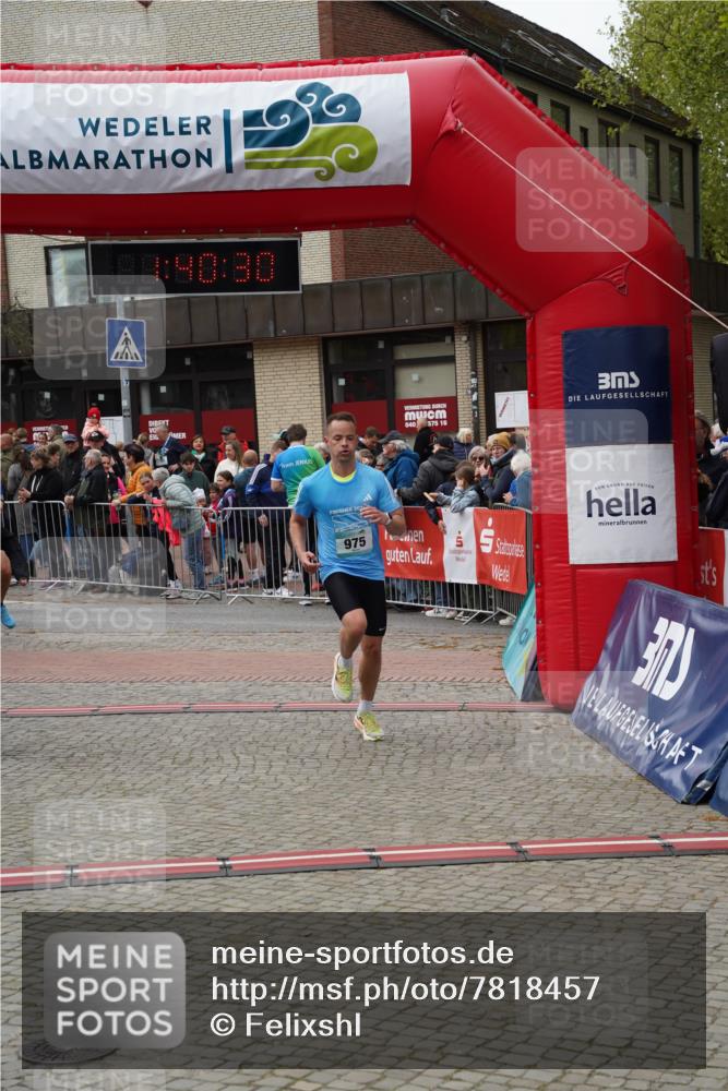 04.05.2025 - 8. Wedeler Halbmarathon Felixshl http://msf.ph/oto/7818457 04.05.2025 11:40:28 Ziel 975, 1065, 1085 meine-sportfotos.de