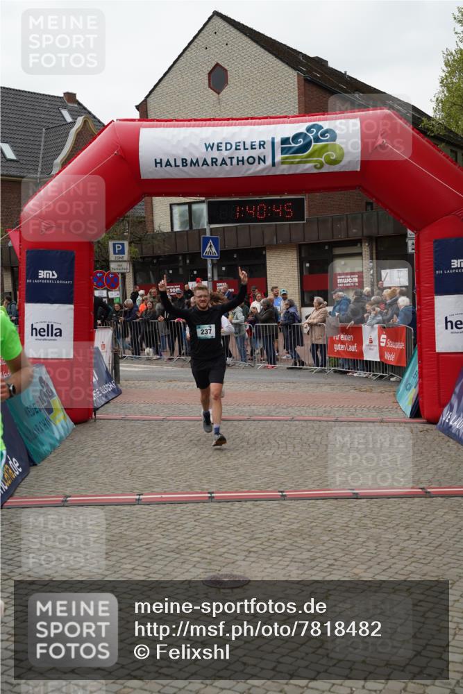 04.05.2025 - 8. Wedeler Halbmarathon Felixshl http://msf.ph/oto/7818482 04.05.2025 11:40:43 Ziel 163, 237, 779 meine-sportfotos.de