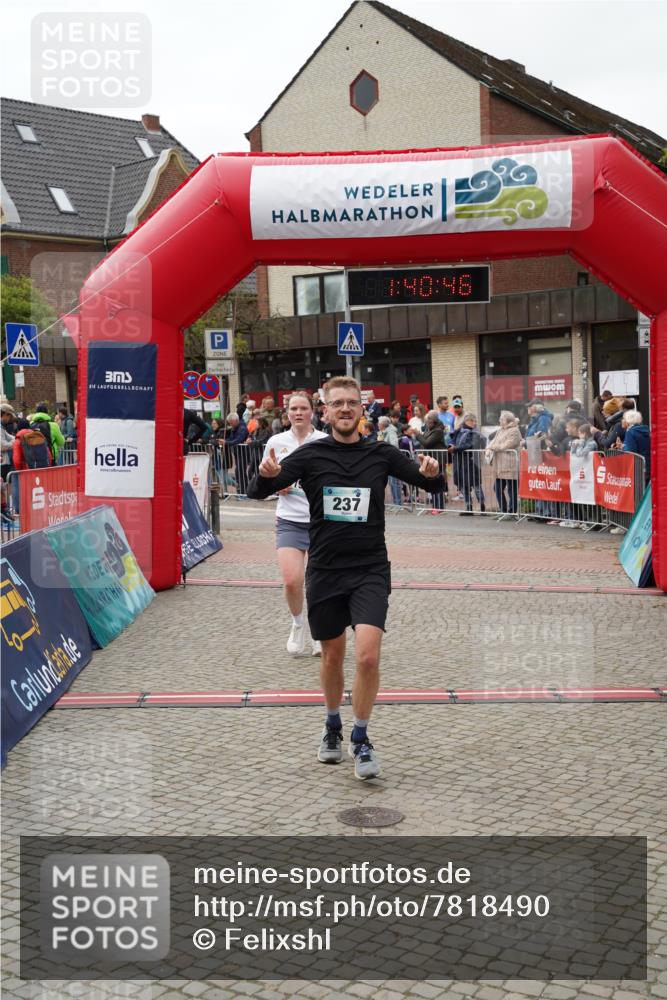 04.05.2025 - 8. Wedeler Halbmarathon Felixshl http://msf.ph/oto/7818490 04.05.2025 11:40:44 Ziel 163, 237, 779 meine-sportfotos.de