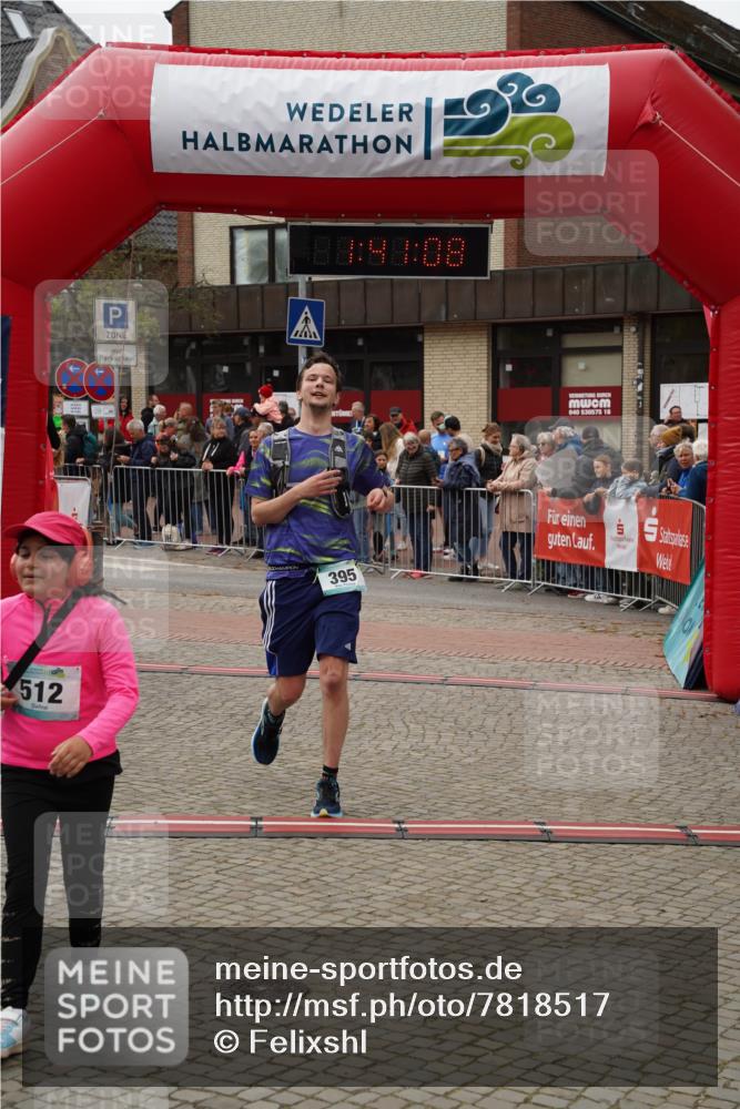 04.05.2025 - 8. Wedeler Halbmarathon Felixshl http://msf.ph/oto/7818517 04.05.2025 11:41:06 Ziel 395, 512, 953, 954, 1138 meine-sportfotos.de