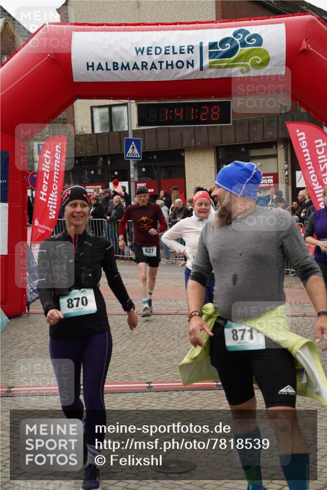 04.05.2025 - 8. Wedeler Halbmarathon Felixshl http://msf.ph/oto/7818539 04.05.2025 11:41:26 Ziel 358, 527, 864, 870, 871, 1171 meine-sportfotos.de