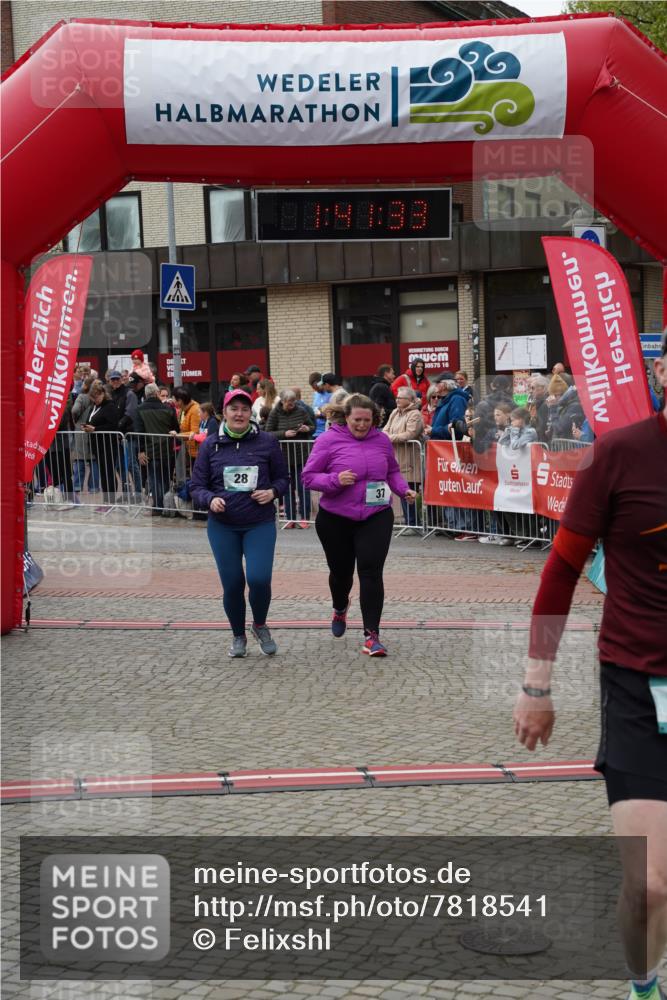 04.05.2025 - 8. Wedeler Halbmarathon Felixshl http://msf.ph/oto/7818541 04.05.2025 11:41:31 Ziel 28, 37, 358, 527, 864, 1171 meine-sportfotos.de