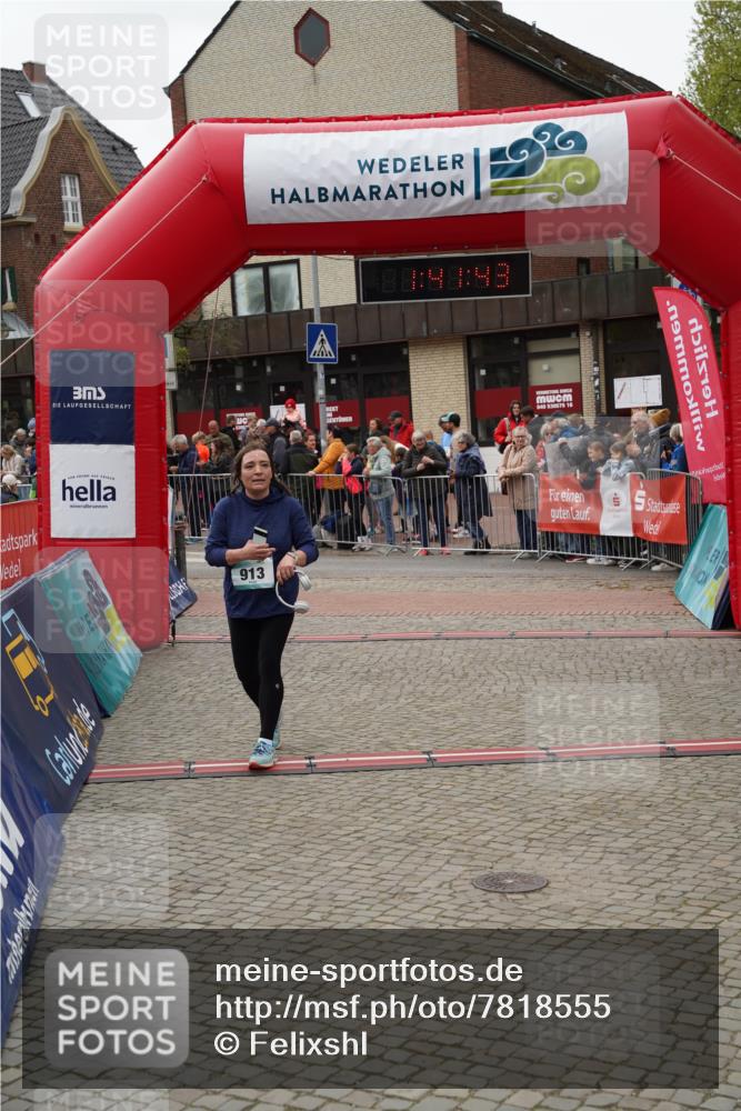 04.05.2025 - 8. Wedeler Halbmarathon Felixshl http://msf.ph/oto/7818555 04.05.2025 11:41:41 Ziel 913 meine-sportfotos.de