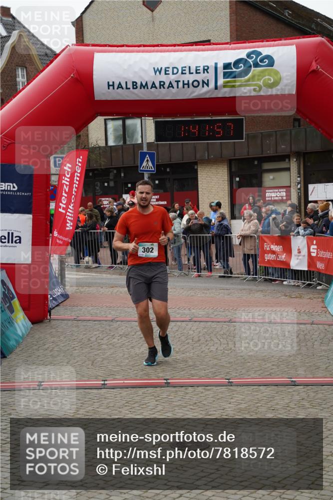 04.05.2025 - 8. Wedeler Halbmarathon Felixshl http://msf.ph/oto/7818572 04.05.2025 11:41:55 Ziel 8, 302, 680 meine-sportfotos.de
