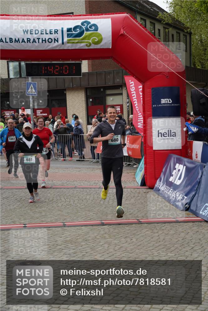 04.05.2025 - 8. Wedeler Halbmarathon Felixshl http://msf.ph/oto/7818581 04.05.2025 11:41:59 Ziel 191, 302, 365, 389, 680, 681, 1051, 1142 meine-sportfotos.de