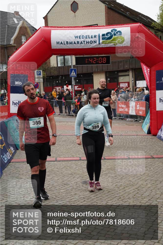 04.05.2025 - 8. Wedeler Halbmarathon Felixshl http://msf.ph/oto/7818606 04.05.2025 11:42:06 Ziel 116, 191, 267, 365, 389, 1051, 1142 meine-sportfotos.de
