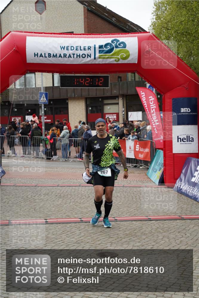 04.05.2025 - 8. Wedeler Halbmarathon Felixshl http://msf.ph/oto/7818610 04.05.2025 11:42:10 Ziel 116, 267 meine-sportfotos.de