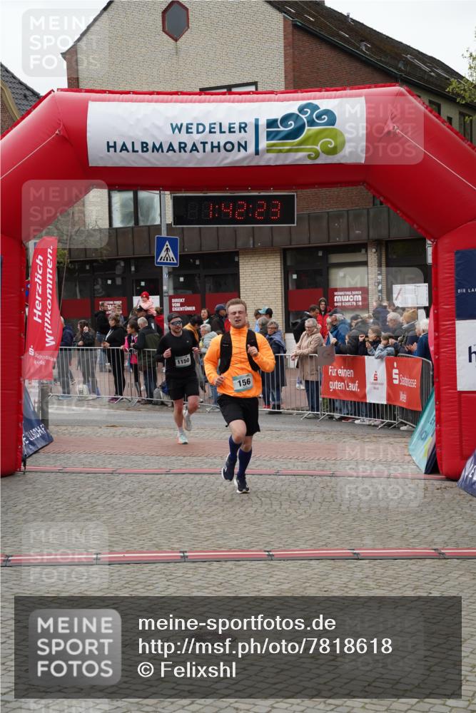 04.05.2025 - 8. Wedeler Halbmarathon Felixshl http://msf.ph/oto/7818618 04.05.2025 11:42:21 Ziel 156, 157, 258, 1150 meine-sportfotos.de
