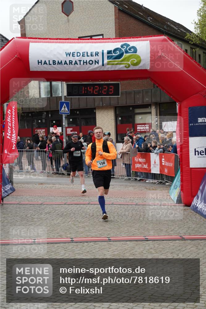 04.05.2025 - 8. Wedeler Halbmarathon Felixshl http://msf.ph/oto/7818619 04.05.2025 11:42:21 Ziel 156, 157, 258, 1150 meine-sportfotos.de
