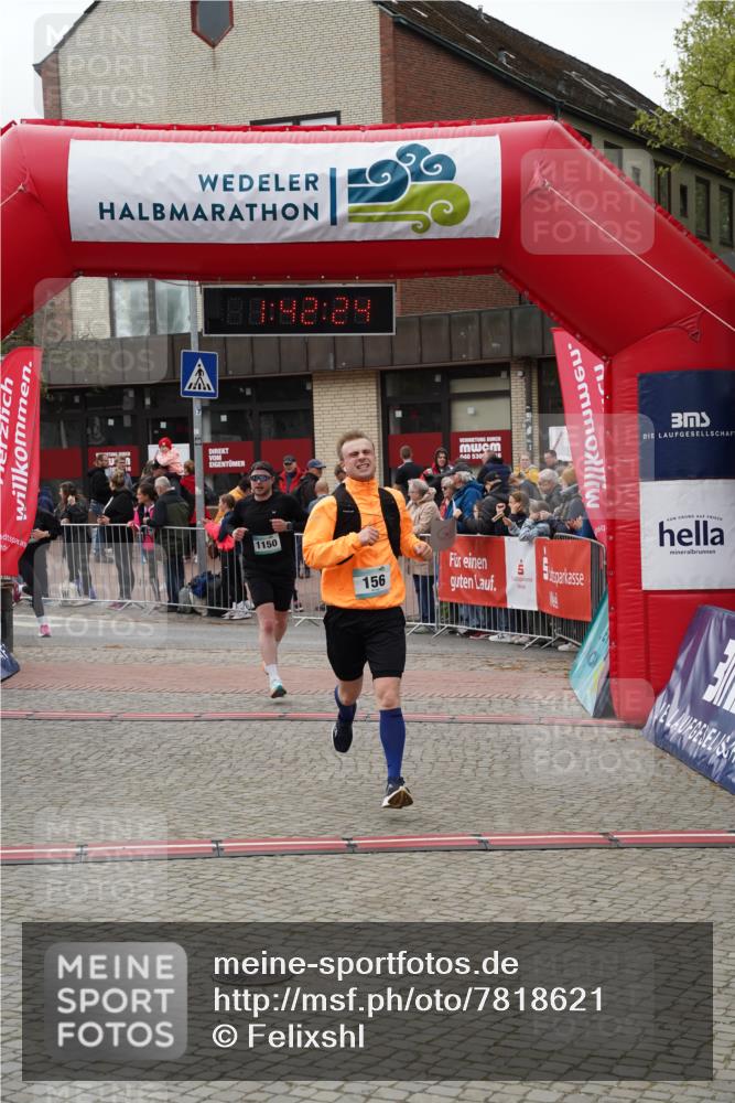 04.05.2025 - 8. Wedeler Halbmarathon Felixshl http://msf.ph/oto/7818621 04.05.2025 11:42:22 Ziel 156, 157, 258, 1150 meine-sportfotos.de