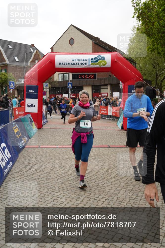 04.05.2025 - 8. Wedeler Halbmarathon Felixshl http://msf.ph/oto/7818707 04.05.2025 11:43:26 Ziel 14, 210, 298, 1066, 1067 meine-sportfotos.de
