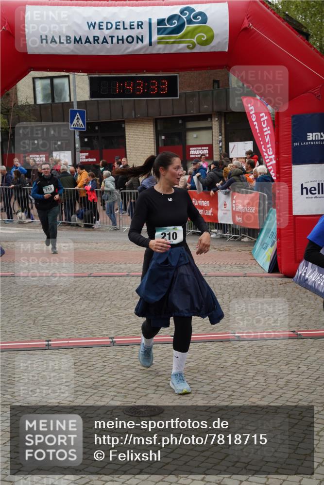 04.05.2025 - 8. Wedeler Halbmarathon Felixshl http://msf.ph/oto/7818715 04.05.2025 11:43:31 Ziel 210, 298, 712 meine-sportfotos.de