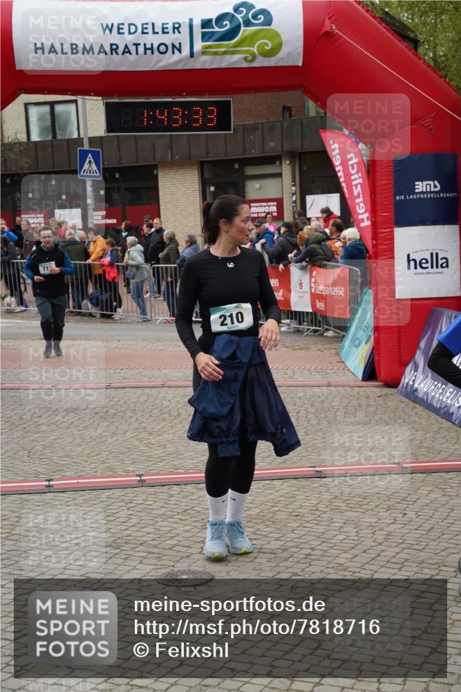 04.05.2025 - 8. Wedeler Halbmarathon Felixshl http://msf.ph/oto/7818716 04.05.2025 11:43:31 Ziel 210, 298, 712 meine-sportfotos.de