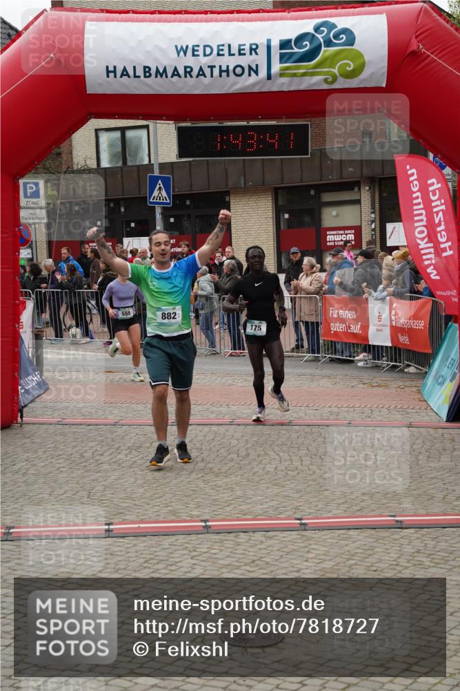 04.05.2025 - 8. Wedeler Halbmarathon Felixshl http://msf.ph/oto/7818727 04.05.2025 11:43:39 Ziel 175, 555, 882 meine-sportfotos.de