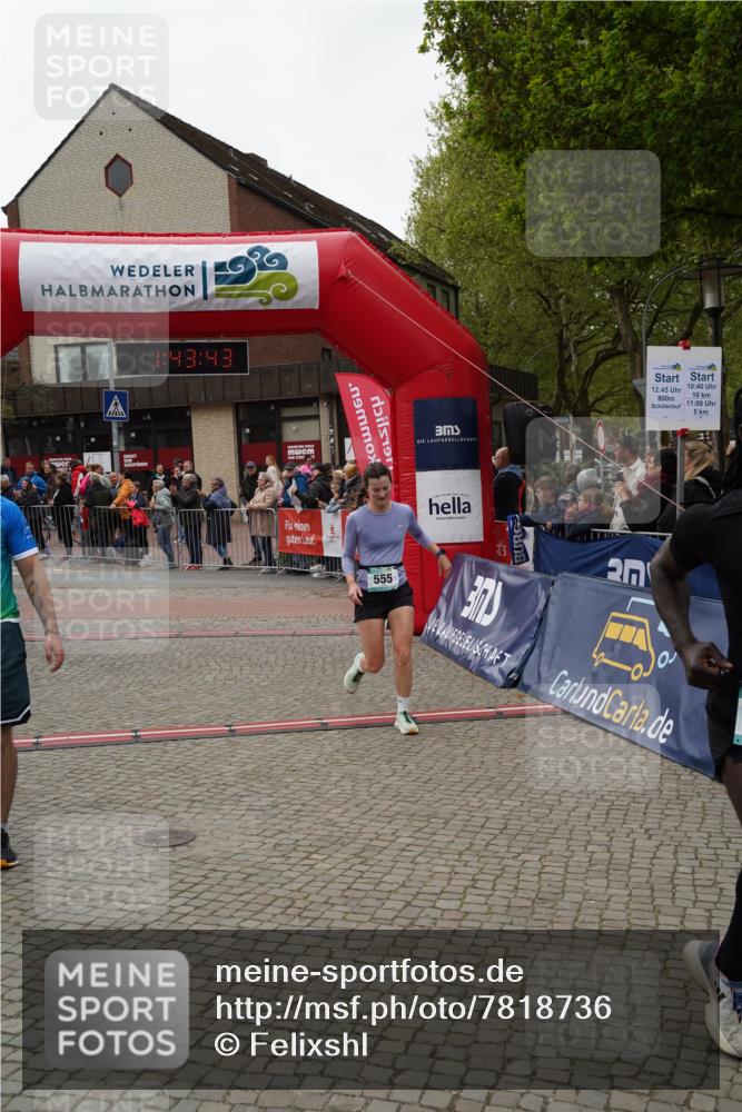 04.05.2025 - 8. Wedeler Halbmarathon Felixshl http://msf.ph/oto/7818736 04.05.2025 11:43:41 Ziel 175, 555, 882 meine-sportfotos.de