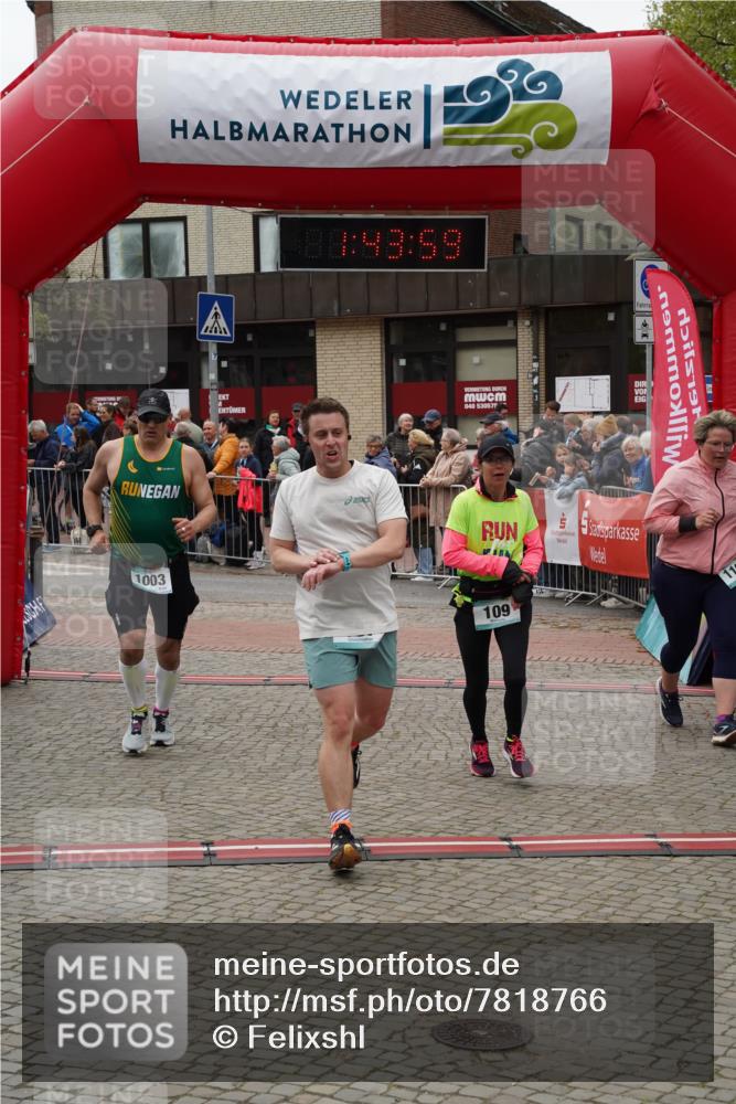 04.05.2025 - 8. Wedeler Halbmarathon Felixshl http://msf.ph/oto/7818766 04.05.2025 11:43:57 Ziel 10, 109, 264, 587, 665, 667, 1003, 1106 meine-sportfotos.de