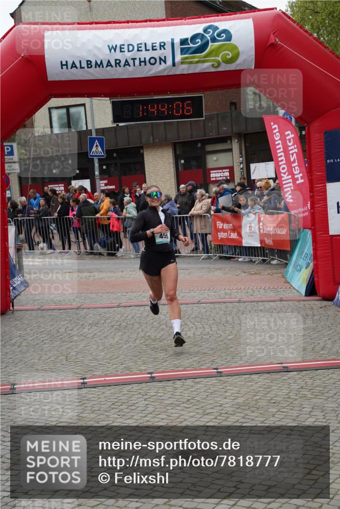 04.05.2025 - 8. Wedeler Halbmarathon Felixshl http://msf.ph/oto/7818777 04.05.2025 11:44:04 Ziel 455, 558 meine-sportfotos.de