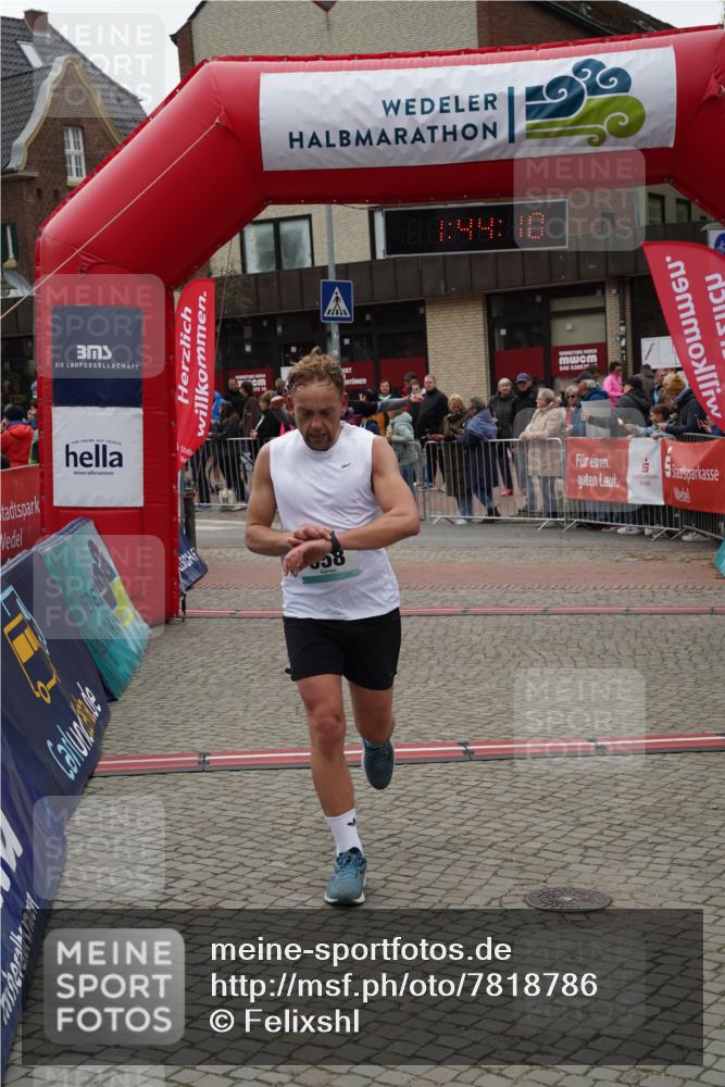04.05.2025 - 8. Wedeler Halbmarathon Felixshl http://msf.ph/oto/7818786 04.05.2025 11:44:08 Ziel 455, 558, 914 meine-sportfotos.de
