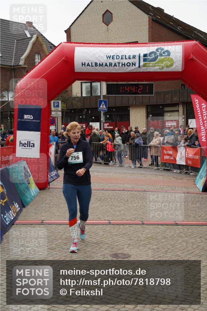 04.05.2025 - 8. Wedeler Halbmarathon Felixshl http://msf.ph/oto/7818798 04.05.2025 11:44:19 Ziel 2, 22, 756 meine-sportfotos.de