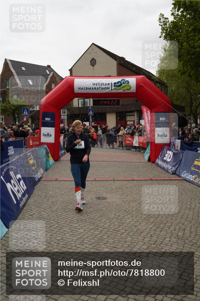 04.05.2025 - 8. Wedeler Halbmarathon Felixshl http://msf.ph/oto/7818800 04.05.2025 11:44:20 Ziel 2, 22, 756 meine-sportfotos.de
