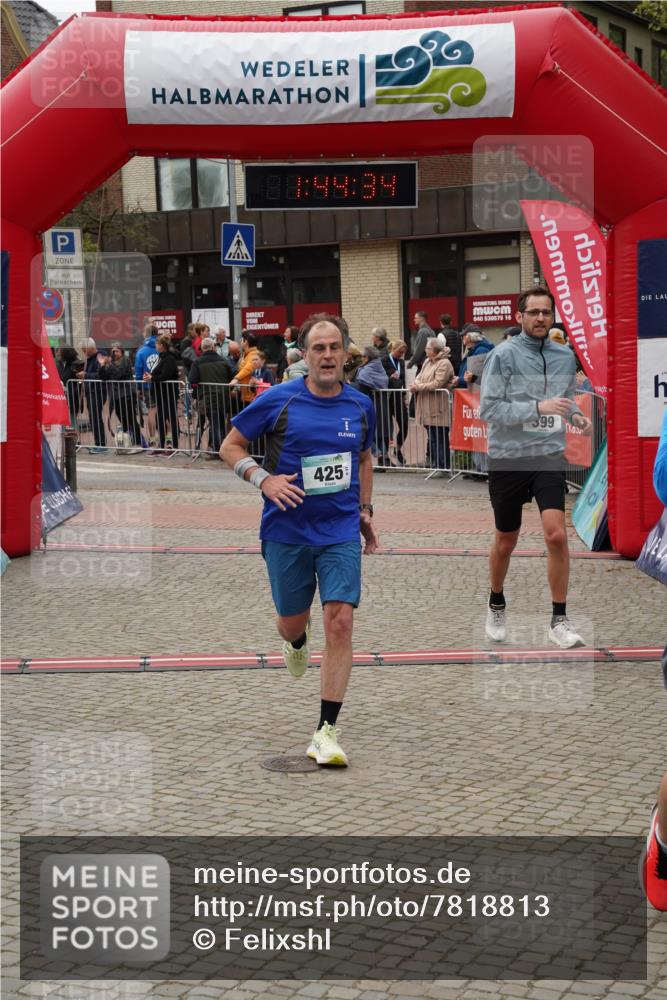 04.05.2025 - 8. Wedeler Halbmarathon Felixshl http://msf.ph/oto/7818813 04.05.2025 11:44:32 Ziel 399, 425 meine-sportfotos.de