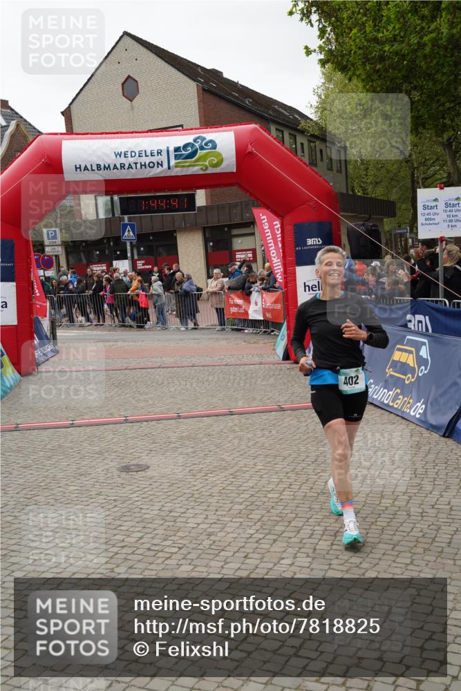 04.05.2025 - 8. Wedeler Halbmarathon Felixshl http://msf.ph/oto/7818825 04.05.2025 11:44:39 Ziel 402 meine-sportfotos.de
