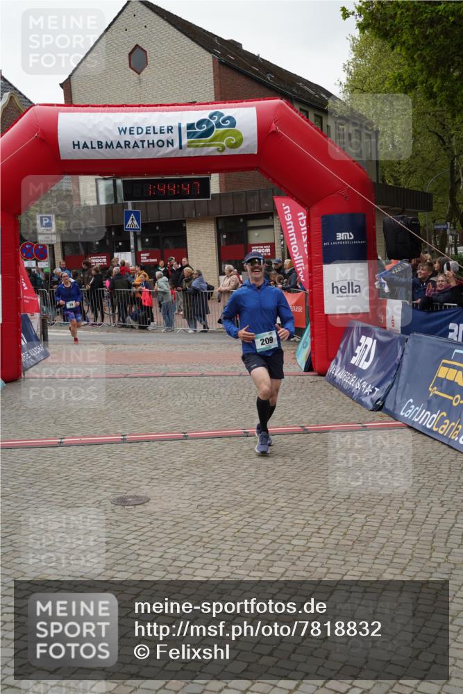 04.05.2025 - 8. Wedeler Halbmarathon Felixshl http://msf.ph/oto/7818832 04.05.2025 11:44:45 Ziel 39, 209 meine-sportfotos.de