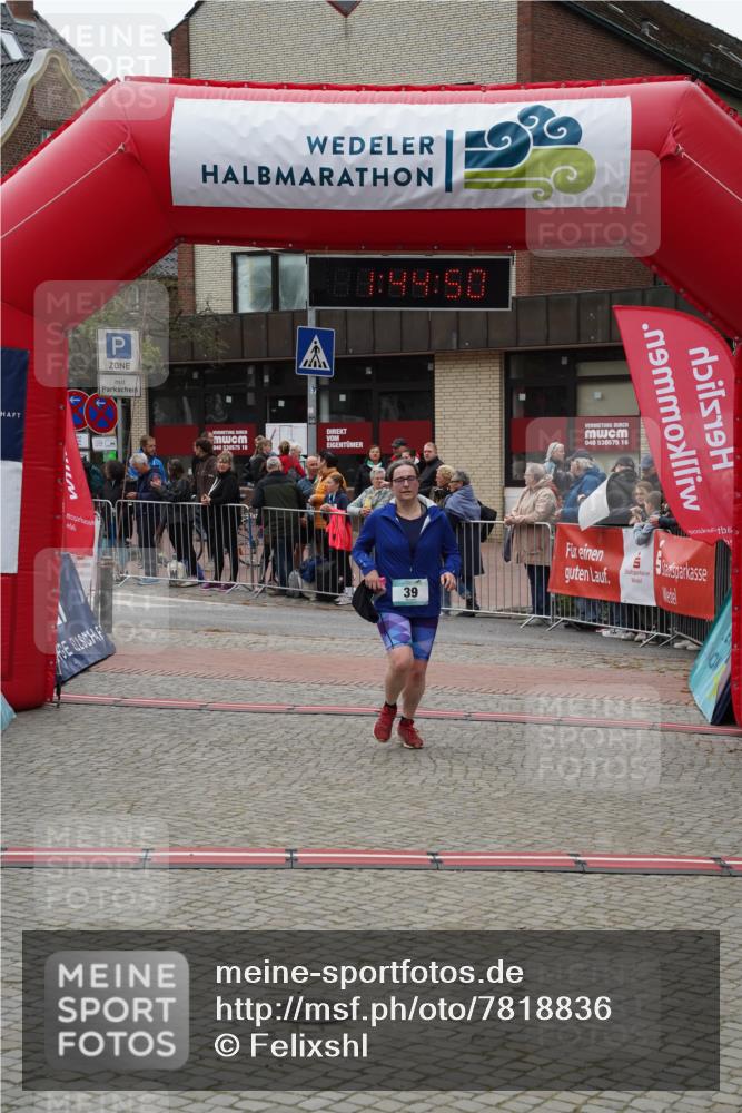04.05.2025 - 8. Wedeler Halbmarathon Felixshl http://msf.ph/oto/7818836 04.05.2025 11:44:48 Ziel 39, 209 meine-sportfotos.de