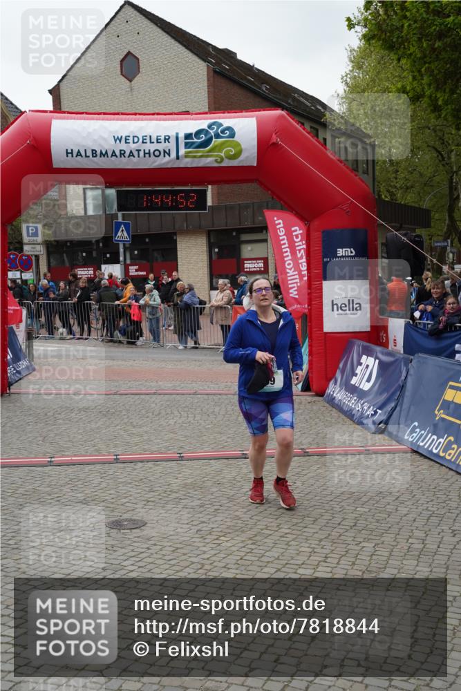 04.05.2025 - 8. Wedeler Halbmarathon Felixshl http://msf.ph/oto/7818844 04.05.2025 11:44:49 Ziel 39, 209 meine-sportfotos.de