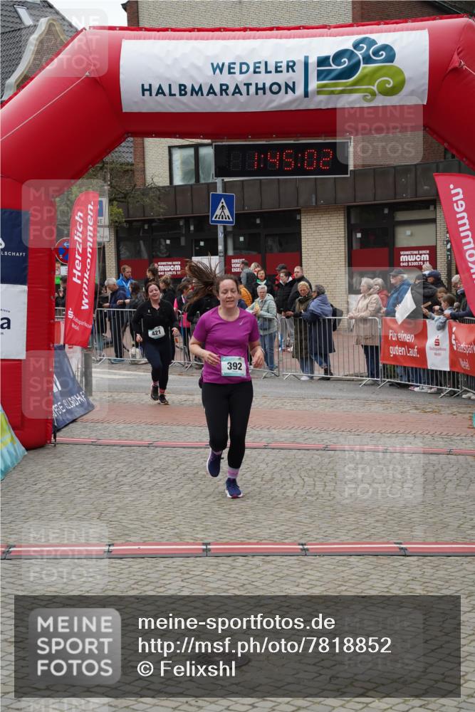04.05.2025 - 8. Wedeler Halbmarathon Felixshl http://msf.ph/oto/7818852 04.05.2025 11:45:00 Ziel 392, 421, 714 meine-sportfotos.de