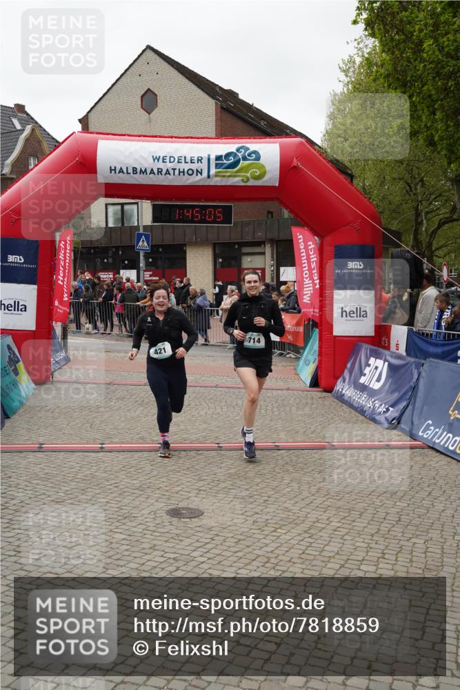 04.05.2025 - 8. Wedeler Halbmarathon Felixshl http://msf.ph/oto/7818859 04.05.2025 11:45:03 Ziel 392, 421, 714 meine-sportfotos.de