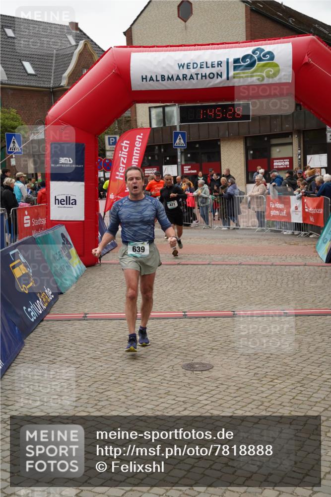 04.05.2025 - 8. Wedeler Halbmarathon Felixshl http://msf.ph/oto/7818888 04.05.2025 11:45:26 Ziel 320, 471, 639, 808, 1120 meine-sportfotos.de