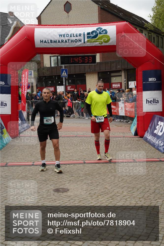 04.05.2025 - 8. Wedeler Halbmarathon Felixshl http://msf.ph/oto/7818904 04.05.2025 11:45:31 Ziel 471, 808, 1120 meine-sportfotos.de