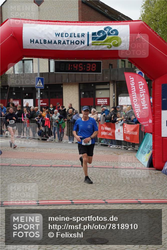 04.05.2025 - 8. Wedeler Halbmarathon Felixshl http://msf.ph/oto/7818910 04.05.2025 11:45:36 Ziel 576, 834 meine-sportfotos.de