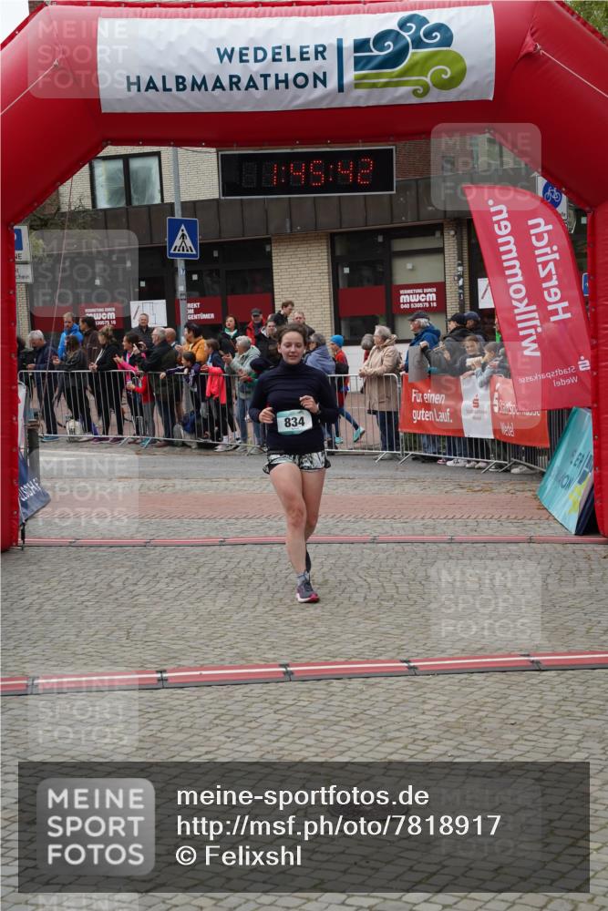 04.05.2025 - 8. Wedeler Halbmarathon Felixshl http://msf.ph/oto/7818917 04.05.2025 11:45:40 Ziel 67, 576, 834 meine-sportfotos.de