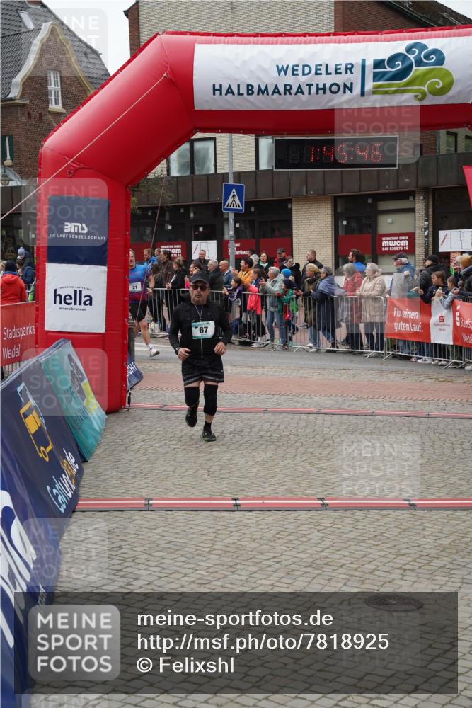 04.05.2025 - 8. Wedeler Halbmarathon Felixshl http://msf.ph/oto/7818925 04.05.2025 11:45:44 Ziel 21, 67, 834 meine-sportfotos.de
