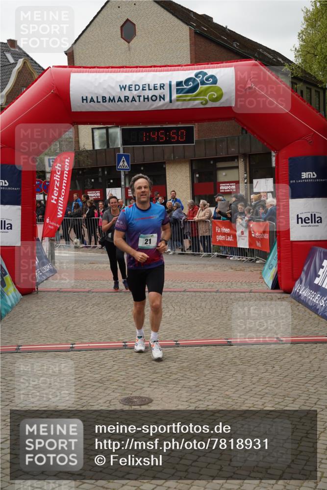 04.05.2025 - 8. Wedeler Halbmarathon Felixshl http://msf.ph/oto/7818931 04.05.2025 11:45:48 Ziel 21, 67, 292 meine-sportfotos.de