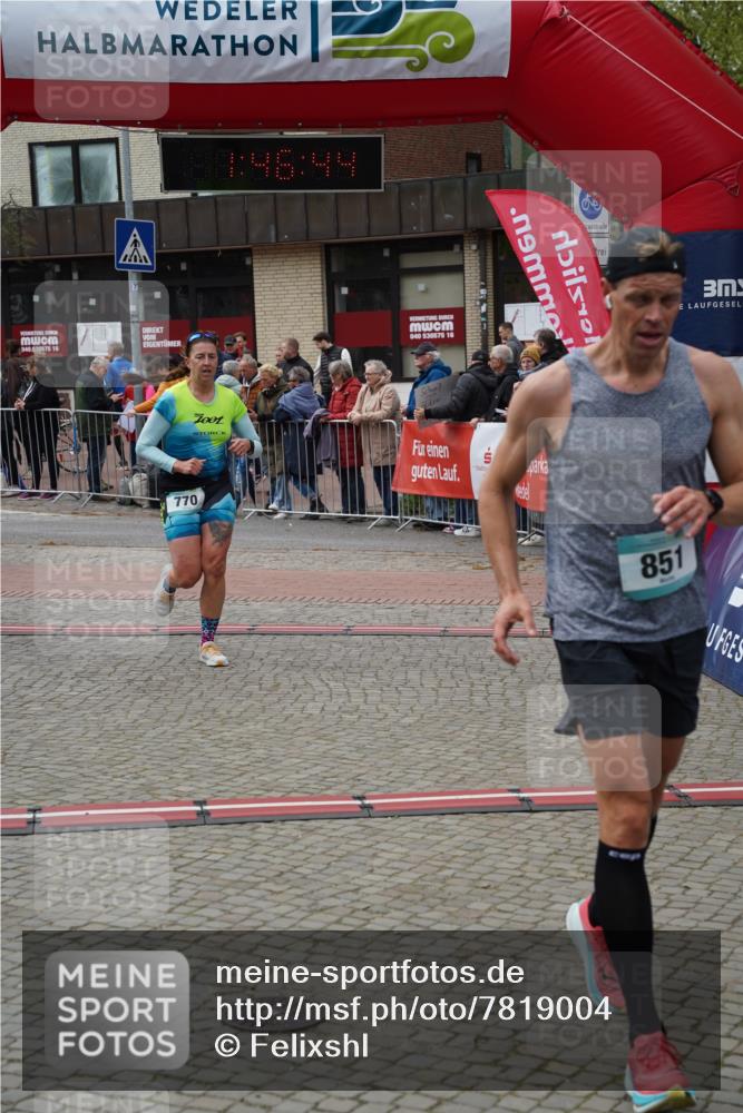 04.05.2025 - 8. Wedeler Halbmarathon Felixshl http://msf.ph/oto/7819004 04.05.2025 11:46:42 Ziel 770, 851, 855, 999, 1012 meine-sportfotos.de
