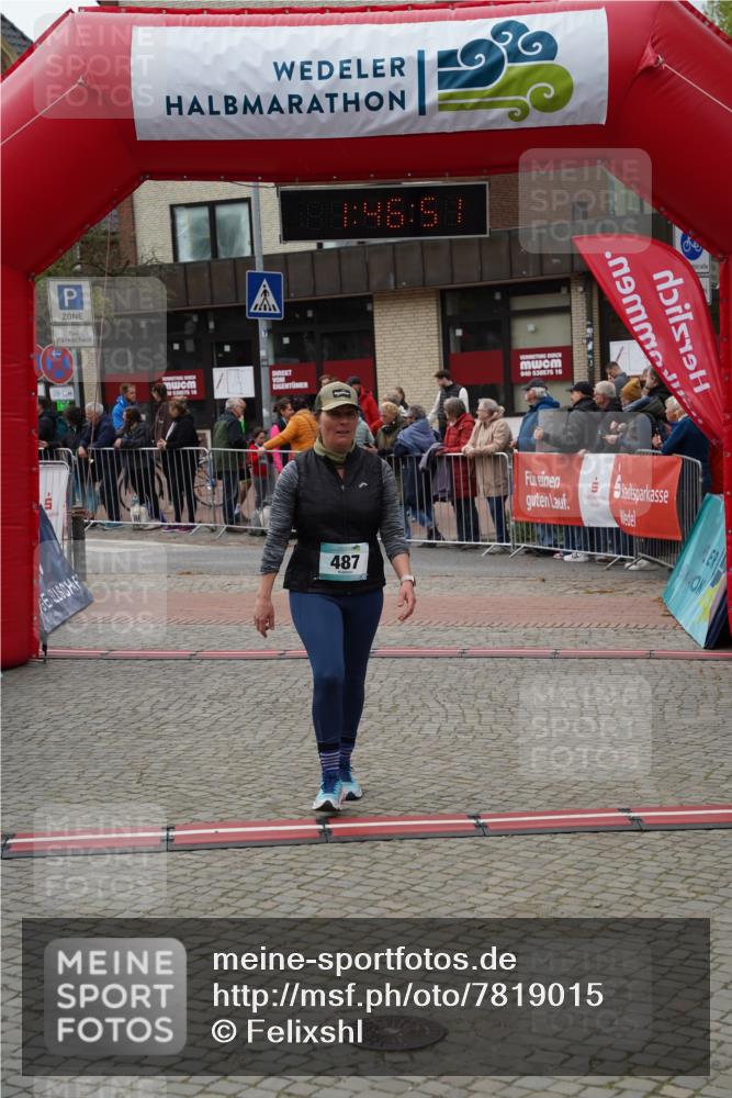 04.05.2025 - 8. Wedeler Halbmarathon Felixshl http://msf.ph/oto/7819015 04.05.2025 11:46:49 Ziel 487, 982 meine-sportfotos.de