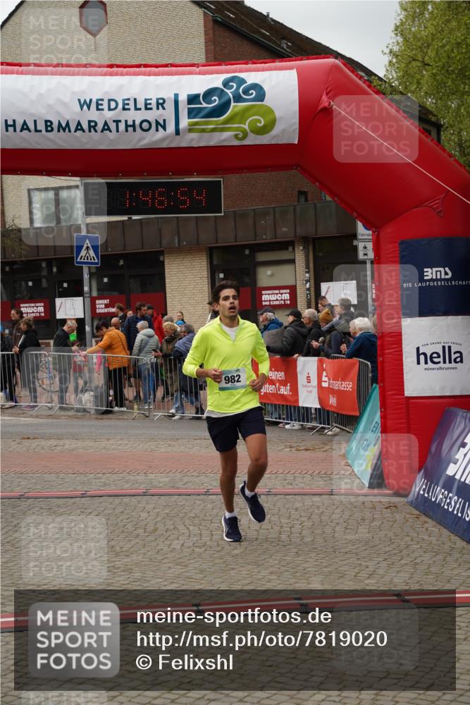 04.05.2025 - 8. Wedeler Halbmarathon Felixshl http://msf.ph/oto/7819020 04.05.2025 11:46:52 Ziel 487, 982 meine-sportfotos.de