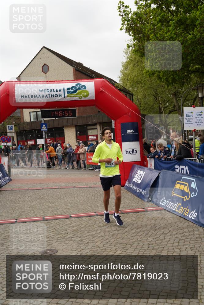 04.05.2025 - 8. Wedeler Halbmarathon Felixshl http://msf.ph/oto/7819023 04.05.2025 11:46:53 Ziel 487, 982 meine-sportfotos.de