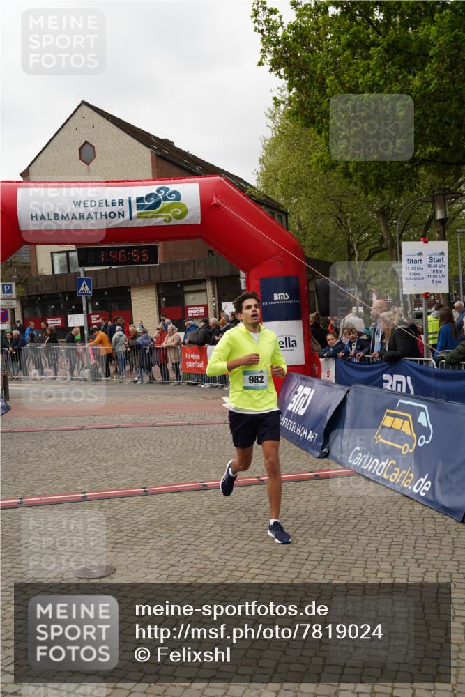 04.05.2025 - 8. Wedeler Halbmarathon Felixshl http://msf.ph/oto/7819024 04.05.2025 11:46:53 Ziel 487, 982 meine-sportfotos.de