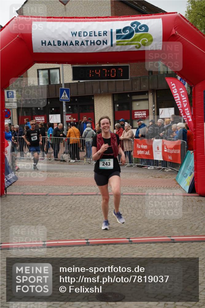 04.05.2025 - 8. Wedeler Halbmarathon Felixshl http://msf.ph/oto/7819037 04.05.2025 11:47:05 Ziel 186, 243, 866, 972 meine-sportfotos.de