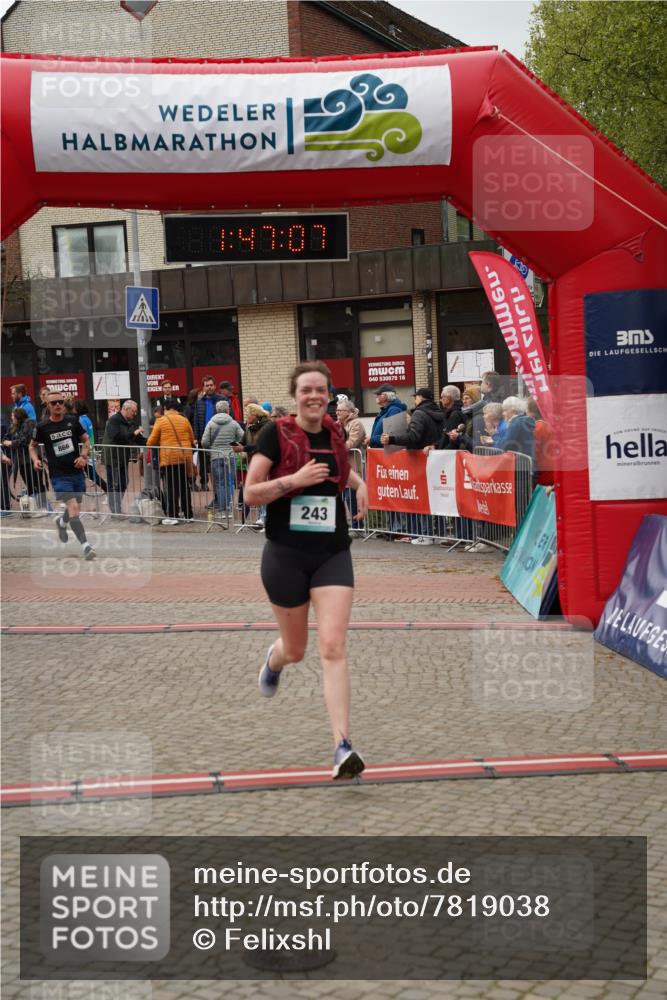 04.05.2025 - 8. Wedeler Halbmarathon Felixshl http://msf.ph/oto/7819038 04.05.2025 11:47:05 Ziel 186, 243, 866, 972 meine-sportfotos.de