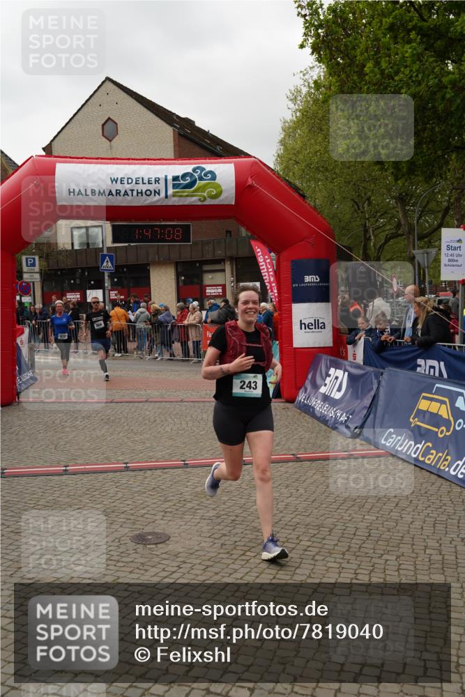 04.05.2025 - 8. Wedeler Halbmarathon Felixshl http://msf.ph/oto/7819040 04.05.2025 11:47:06 Ziel 186, 243, 866, 972 meine-sportfotos.de
