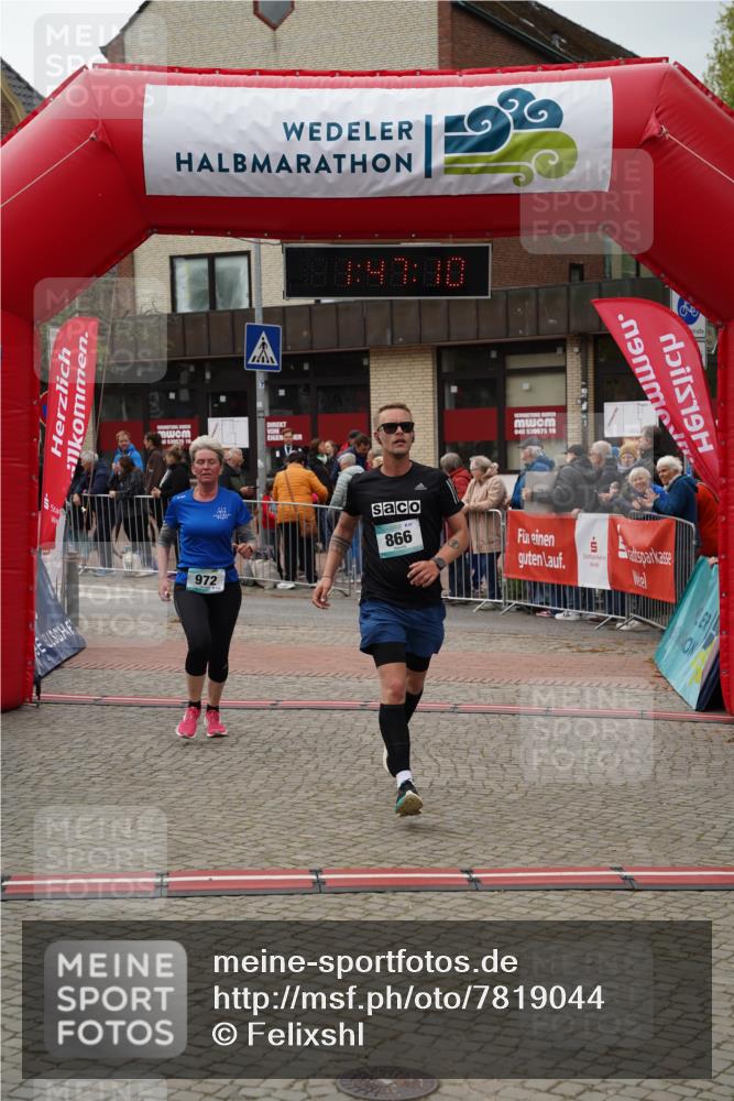 04.05.2025 - 8. Wedeler Halbmarathon Felixshl http://msf.ph/oto/7819044 04.05.2025 11:47:08 Ziel 243, 866, 972 meine-sportfotos.de