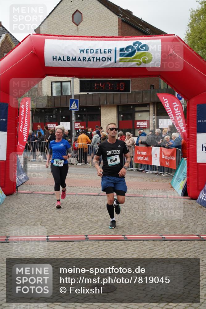 04.05.2025 - 8. Wedeler Halbmarathon Felixshl http://msf.ph/oto/7819045 04.05.2025 11:47:08 Ziel 243, 866, 972 meine-sportfotos.de